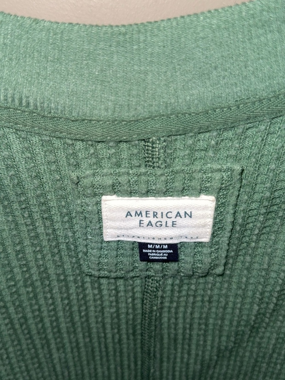 American Eagle: Green Ribbed lightweight Sweater, Size M - Picture 3 of 3